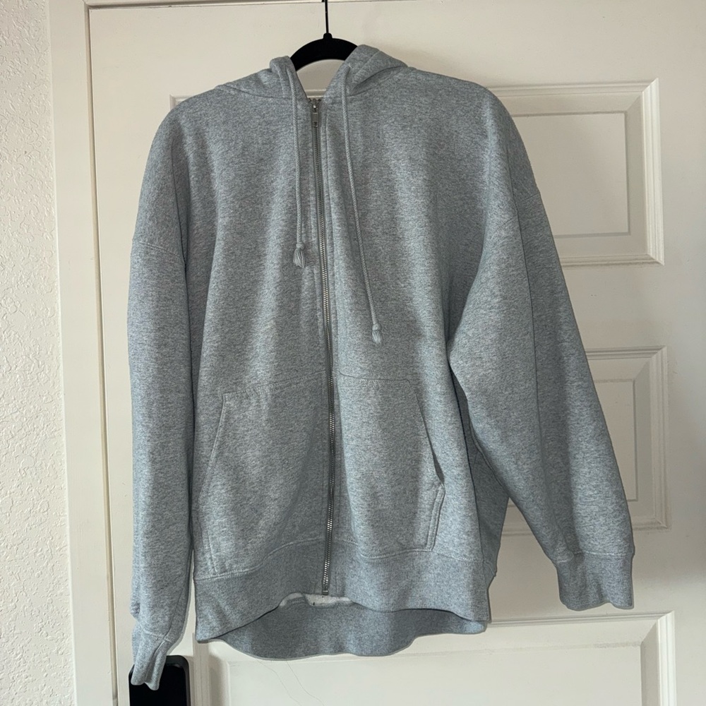 EUC Brandy Melville Hoodie